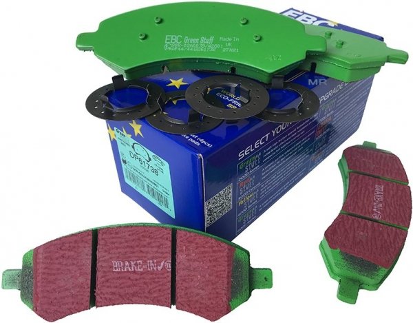 Przednie klocki GreenStuff + nawiercone nacinane tarcze hamulcowe EBC seria GD Dodge RAM 1500 2006-