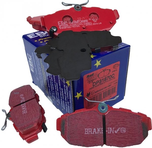 Tylne CERAMICZNE  klocki RedStuff + NACINANE tarcze hamulcowe EBC seria USR Ford Mustang 2005-2014