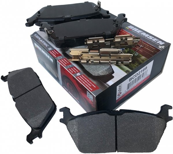 Tylne klocki + tarcze hamulcowe RAM 1500 DT 2019-