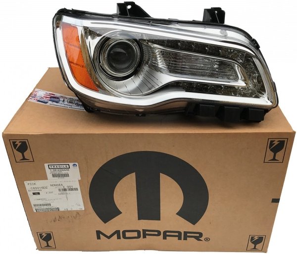 Reflektor prawy MOPAR Chrysler 300C 2011-2014