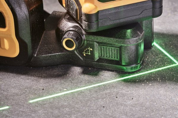 LASER LINIOWY 3-PŁASZCZYZNOWY 12/18V  ZIE. WIĄZKA XR 1*2.0AH (1 SZT)