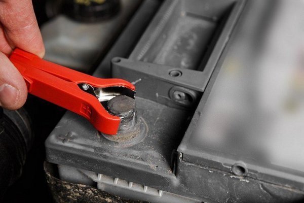 PROSTOWNIK AUTOMATYCZNY 10A/160W,3-200AH DO AGM/GEL (1 SZT)