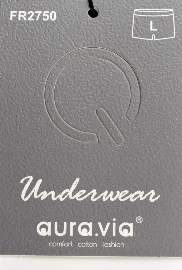 Gładkie bokserki z przewiewnej bawełny zapewniają komfort i świeżość przez wiele godzin. Elastyczny pas utrzymuje bieliznę na miejscu bez ucisku.