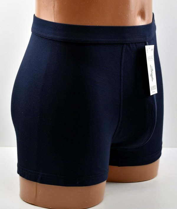 Ekologiczne, bambusowe bokserki męskie Aura.Via to bielizna, która dba o ciało. Lekka, przewiewna i przyjazna dla skóry.