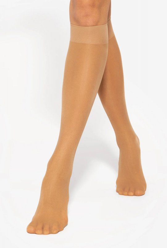 Microfibra 40 DEN – podkolanówki idealne do biura i na co dzień. Matowy efekt, świetne dopasowanie i brak ucisku na łydce. Oddychająca mikrofibra i uniwersalny rozmiar czynią z nich praktyczny wybór.