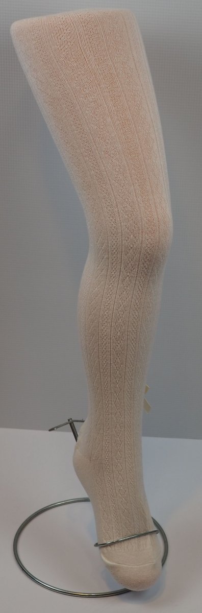 Rajstopki bawełniane firmy AuraVia. Wykonane w rozmiarze 10-12 Lat z ozdobną kokardką.
