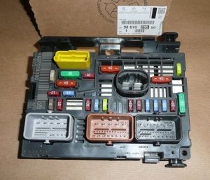 ORIGINAL BSM Steuergerät Sicherungskasten Citroen C5 III C6 Peugeot 407 5008 9807028580