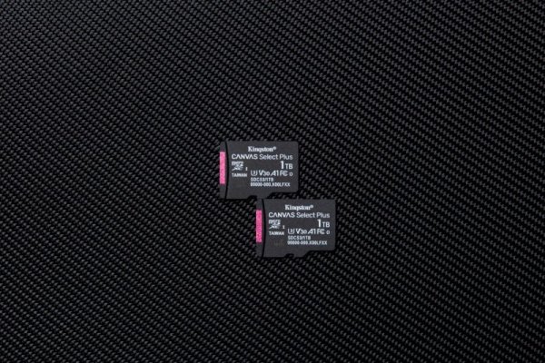 KINGSTON microSDXC 1TB Canvas Select Plus 3 + ADP