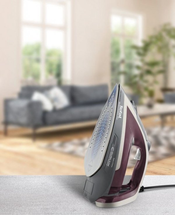Tefal Żelazko parowe Smart Protect Plus FV6870