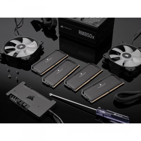Corsair Dominator CMT64GX5M4B6600C32 moduł pamięci 64 GB 4 x 16 GB DDR5 6600 MHz