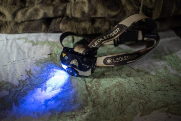 Latarka czołowa Ledlenser MH 8 Black-Black