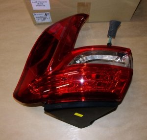 FEU ARRIÈRE Citroën C4 AIRCROSS DROIT ,  1607955480