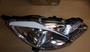 $ REFLECTEUR CITROEN C3 II DROIT SANS BANDE NOIRE ,  1606930280