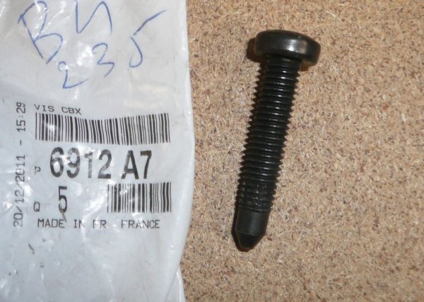 Original  Vis de sélecteur de boîte de vitesses Citroën C5 II , 9635086780