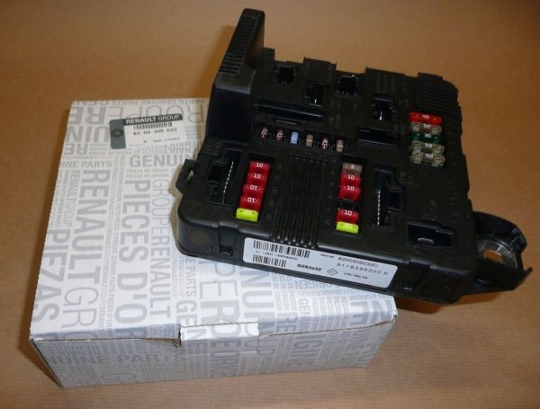 Original  Boîte à fusibles Renault Megane II BSI , 8200306033