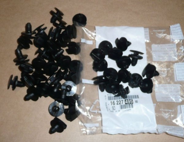 Clip de protection moteur, passage de roue Peugeot, Renault clip de garniture de coffre + ciel de toit + moulure extérieure.  ,  1622749580