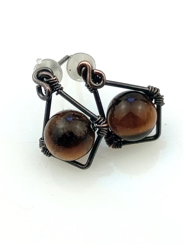 Kolczyki miedziane z tygrysim okiem dla znaku Lwa, Koziorożca, Bliźniąt, Panny, Barana, Byka i Wodnika