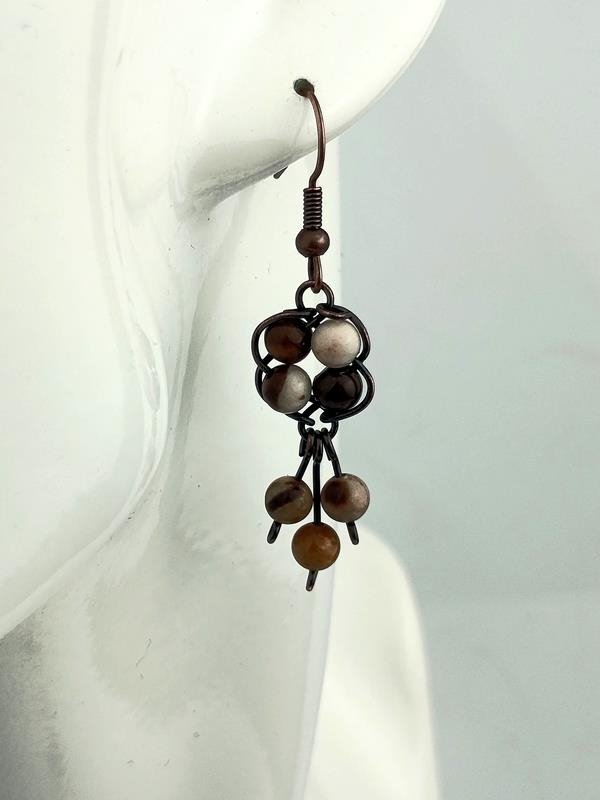 Prezent dla pisarki, redaktorki, dziennikarki - kolczyki miedziane z jaspisem zebra