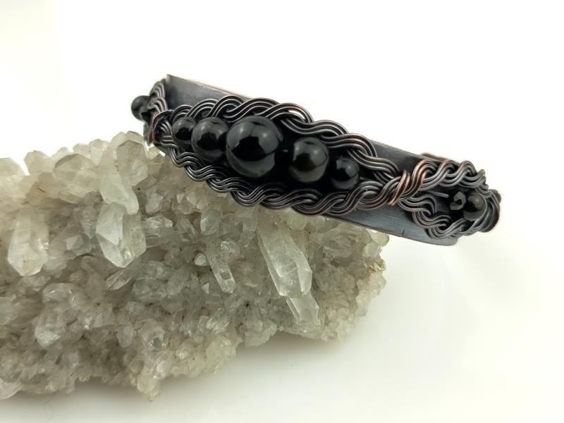 Czarny turmalin - damska bransoletka miedziana, obwód 16.5 cm - regulowany, waga 18 gram, rękodzieło