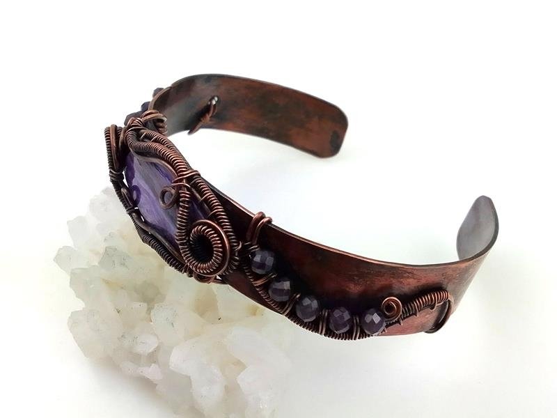 Prezent dla dietetyczki – damska bransoletka miedziana z czaroitem