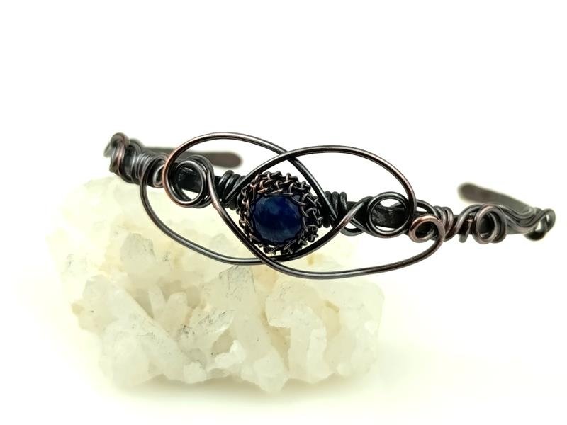 Bransoletka miedziana z lapis lazuli, obwód 17 cm - regulowany, waga 8 gram, rękodzieło