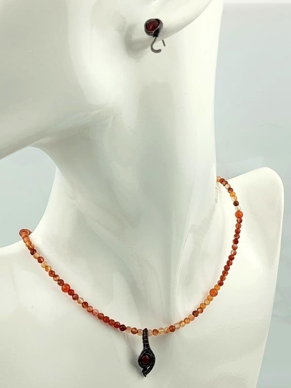 Naszyjnik i kolczyki z karneolem