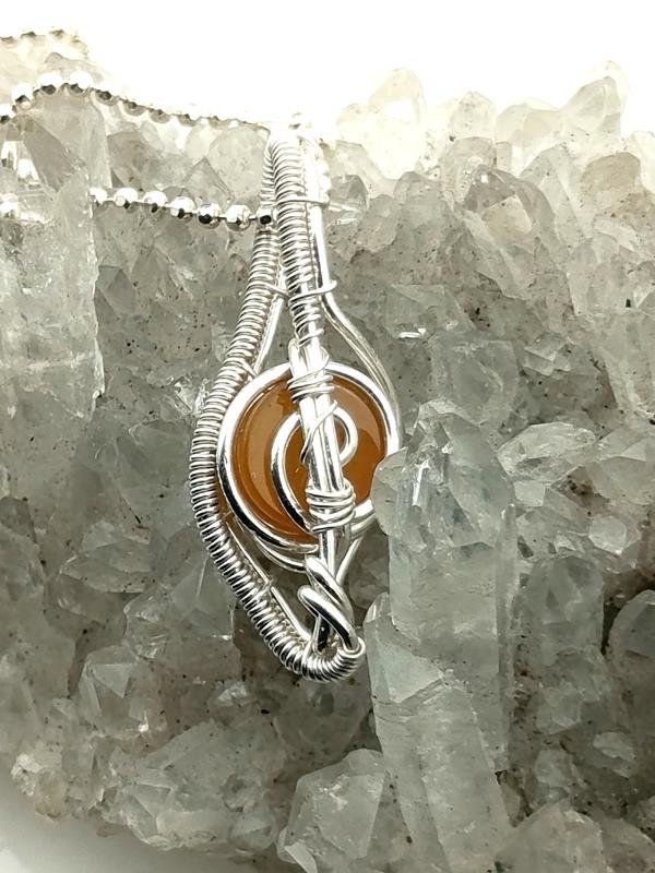 Wisiorek ze srebra Ag999 z agatem dla chińskiego znaku Smoka