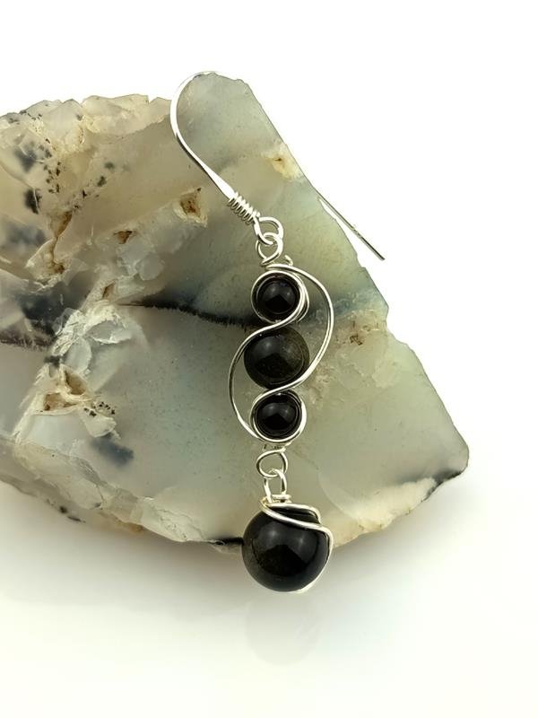 Kolczyki ze srebra z obsydianem złotym dla znaku Barana, Skorpiona, Strzelca i Koziorożca