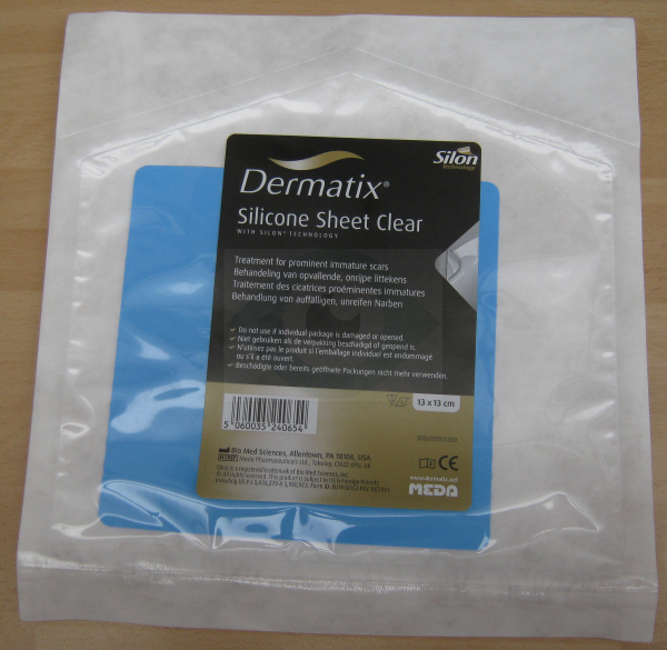 DERMATIX CLEAR - silikonowy plaster - wymiar 13 x 13 cm