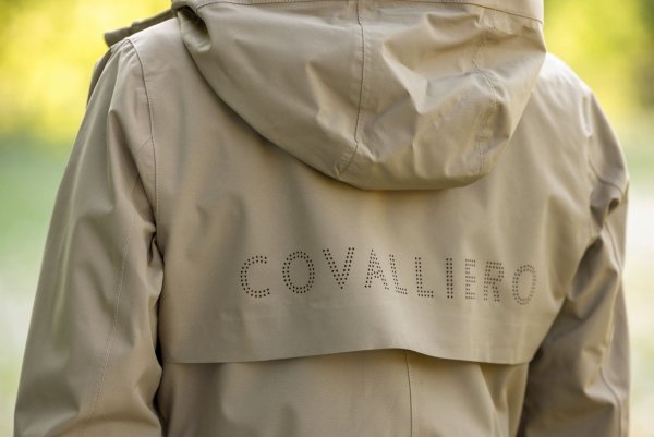 Płaszcz przeciwdeszczowy Covalliero SS2026 - orzech
