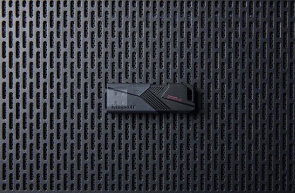 Pendrive Data Traveler Exodia Onyx 128GB USB3.2 Gen1