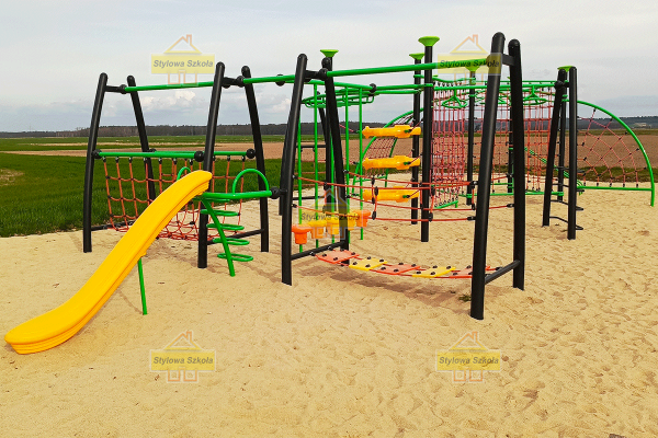place zabaw sprawnościowy, street workout, sprawnościowy plac zabaw, plac zabaw do ćwiczeń, plac zabaw z drążkami, place zabaw sprawnościowe, drabinki sprawnościowe, street workout place, Plac street