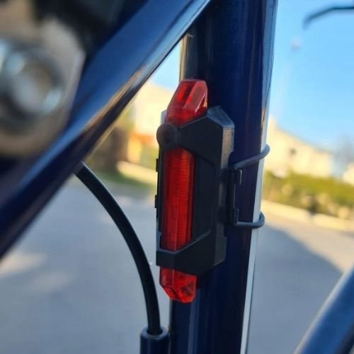 A7_X76 Lampka do roweru tył