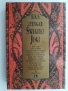 ŚWIATŁO JOGI - B.K.S. IYENGAR