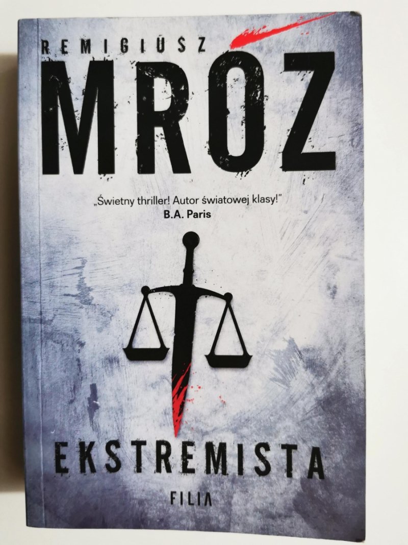 EKSTREMISTA - Remigiusz Mróz