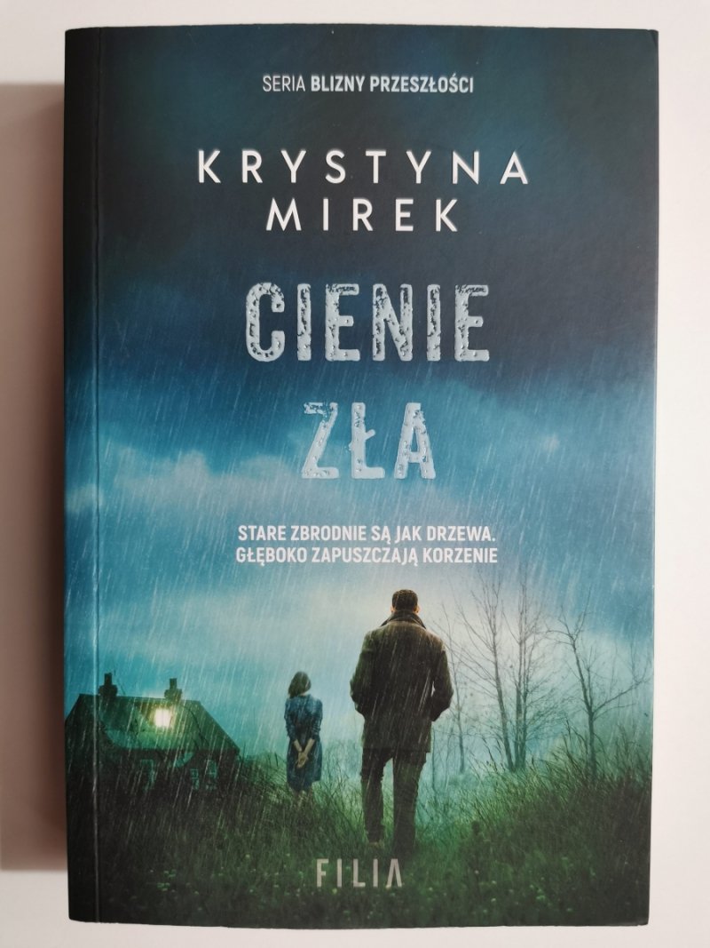 CIENIE ZŁA - Krystyna Mirek