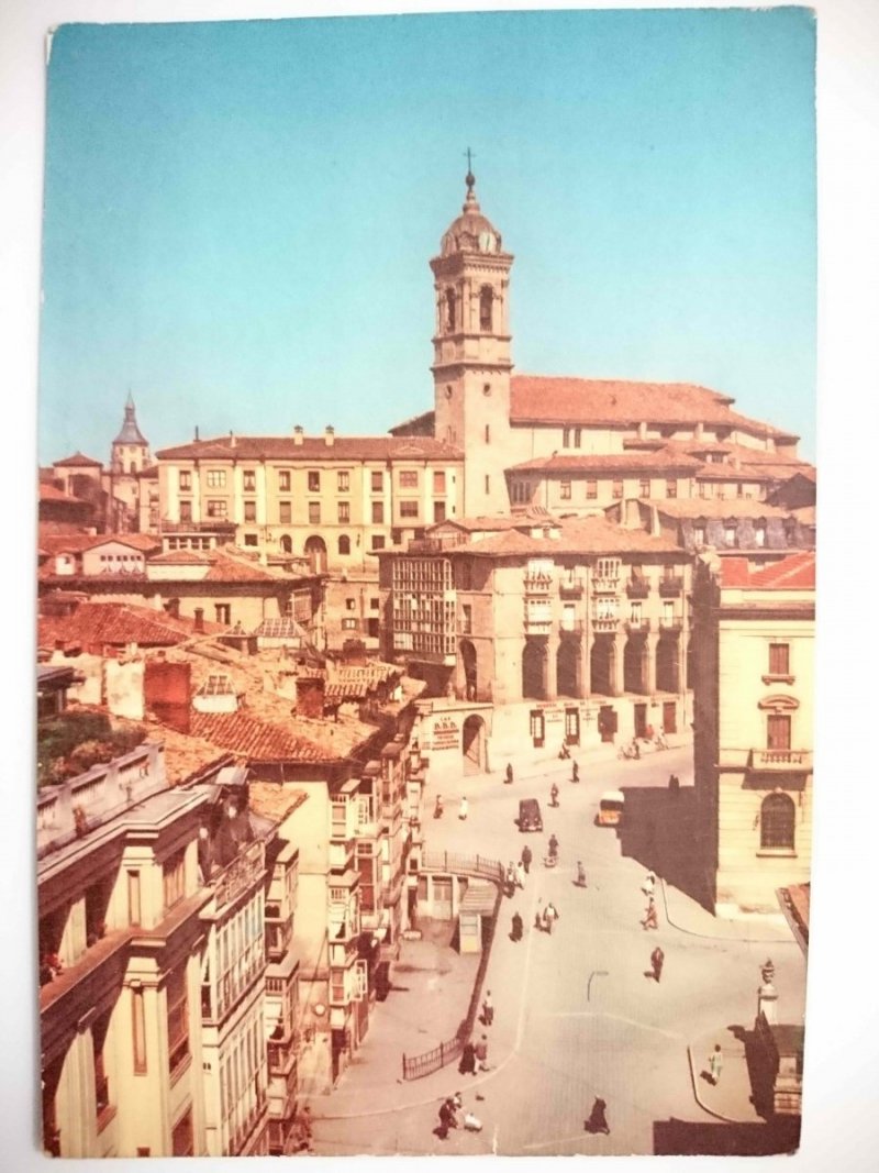 VITORIA. LOS ARQUILLOS Y LA IGLESIA DE SAN VICENTE