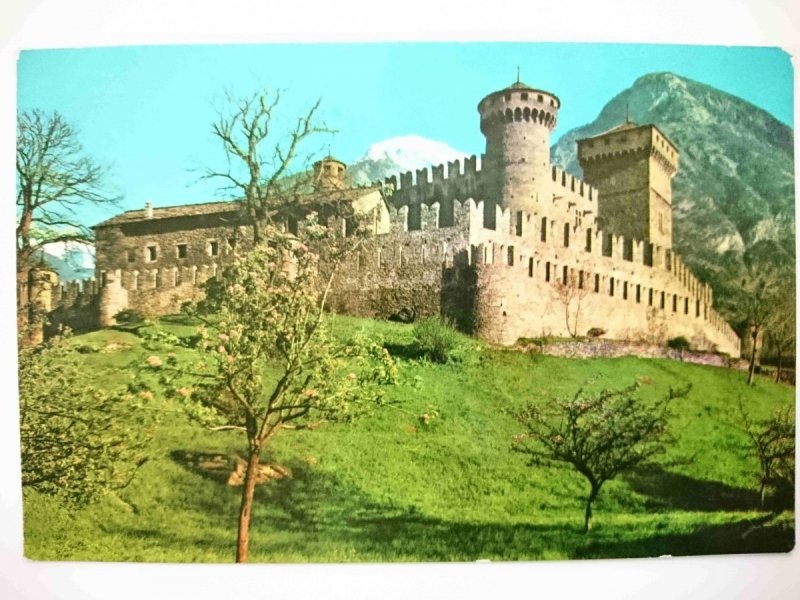 VALLE D'AOSTA. CASTELLO DI FENIS SEC. XIV