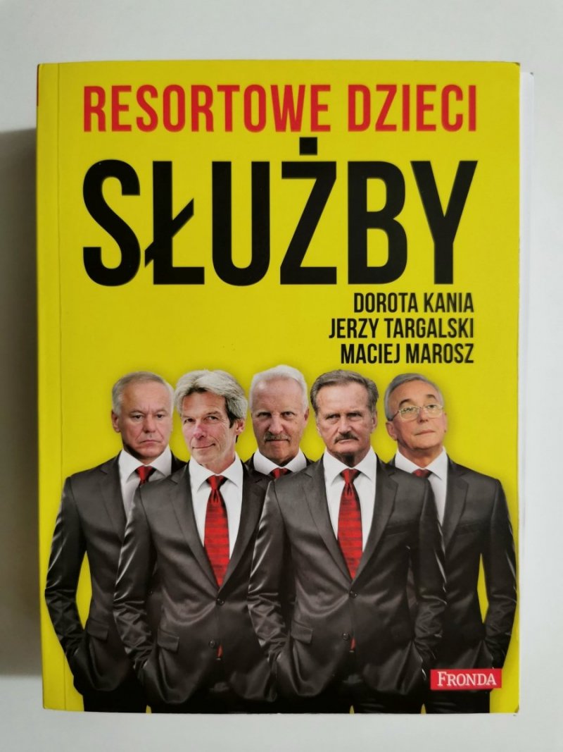 RESORTOWE DZIECI SŁUŻBY - Dorota Kania