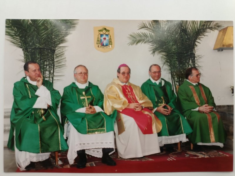 KSIĘŻA DEMPTOWO 2001 ROK