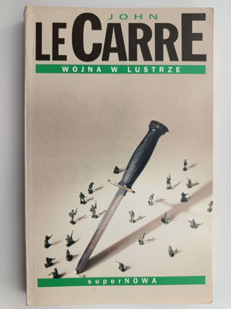 WOJNA W LUSTRZE - John LeCarre