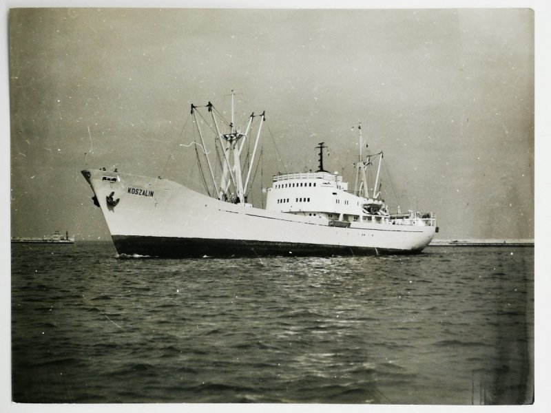 ZDJĘCIE. STATEK W PORCIE – KOSZALIN  Fot. Janusz Uklejewski 