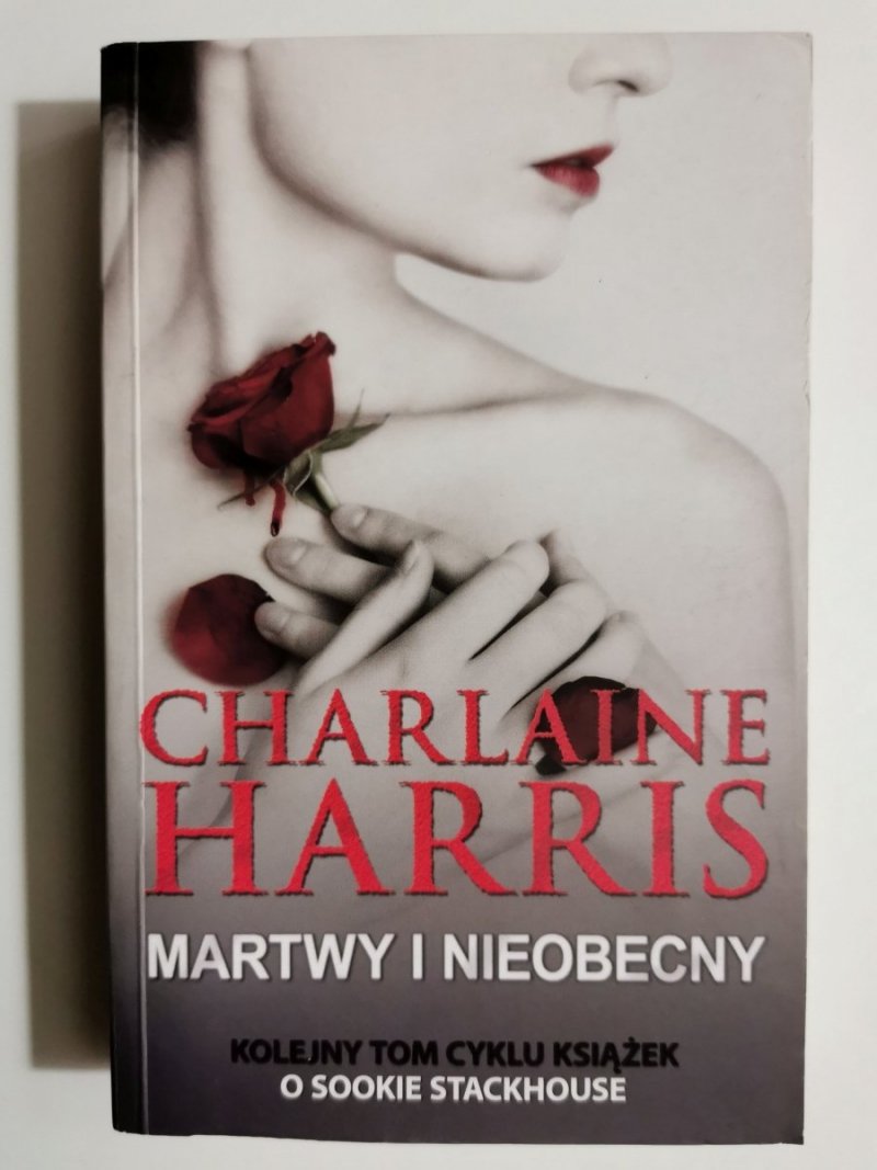 MARTWY I NIEOBECNY - Charlaine Harris