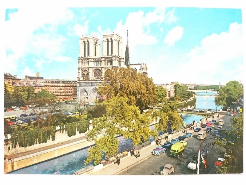 PARIS ET SES MERVEILLES. LA CATHEDRALE NOTRE-DAME