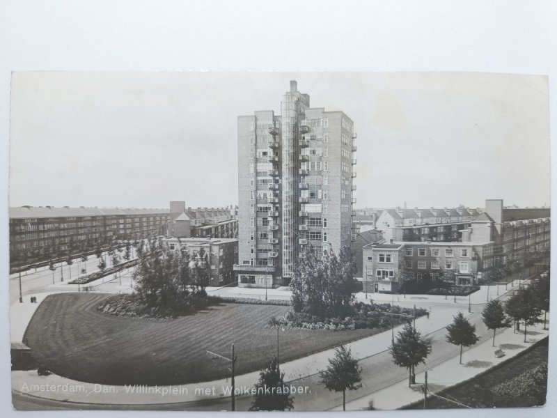 AMSTERDAM DAN WILLINKPLEIN