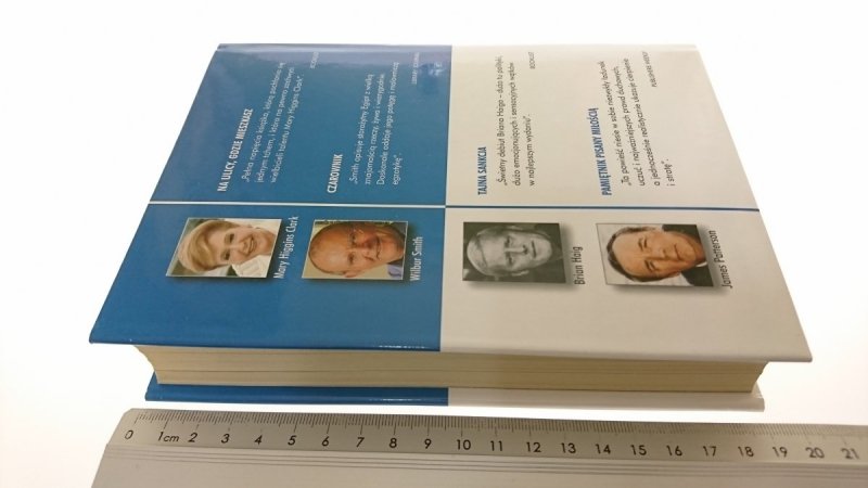 KSIĄŻKI WYBRANE: NA ULICY, GDZIE MIESZKASZ 2003