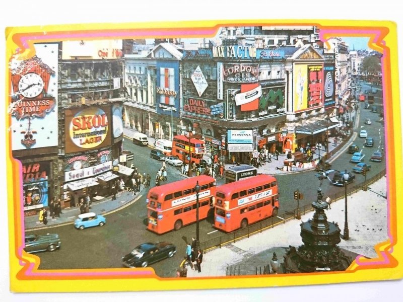 PICCADILLY CIRCUS, LONDON
