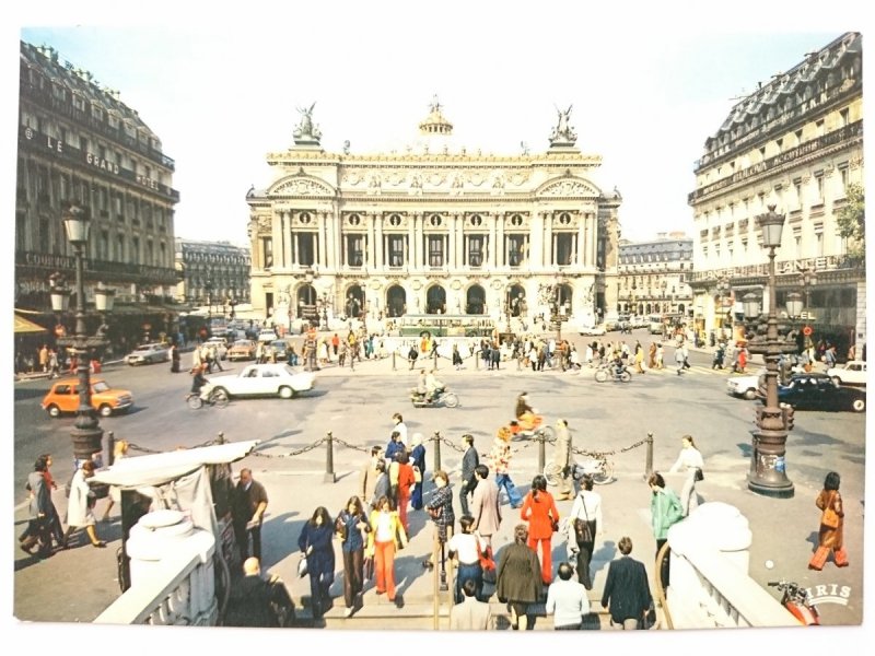 PARIS. LA PLACE DE L'OPERA