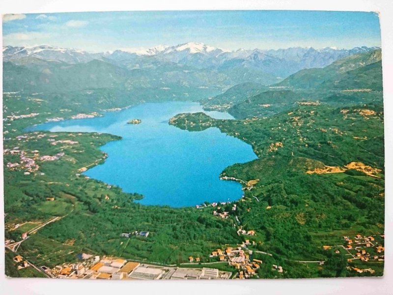 INCANTESIMO. VISIONE AEREA DEL LAGO D'ORTA
