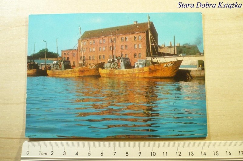 USTKA. W PORCIE RYBACKIM FOT. A. KARCZEWSKI
